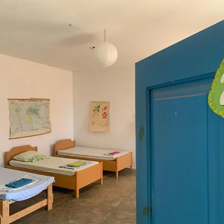 Shkolla Hostel&camping Vuno