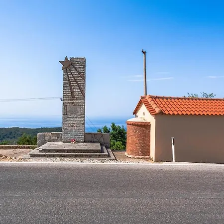 Auberge de jeunesse Shkolla & Vuno