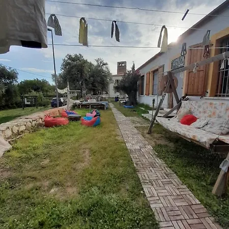 旅馆 Shkolla & Vuno