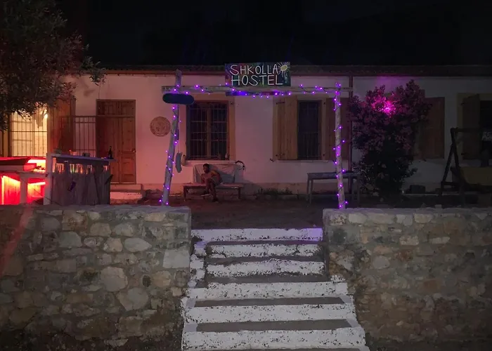 Shkolla & ホステル Vuno