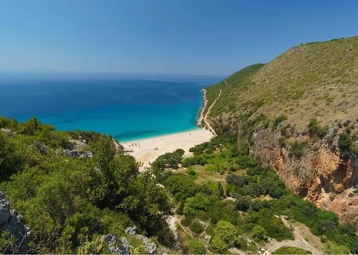 Shkolla & 호스텔 Vuno