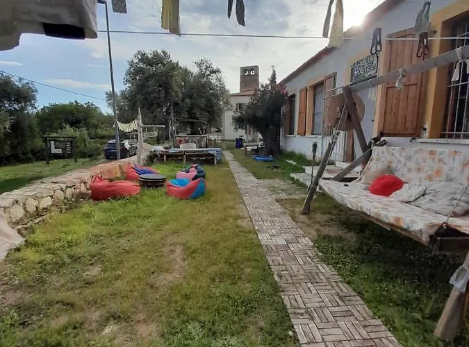 호스텔 Shkolla & Vuno