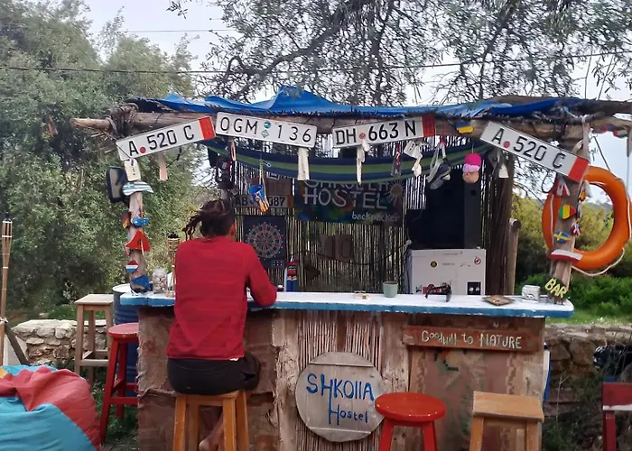 호스텔 Shkolla & *