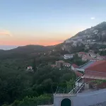 Shkolla & *