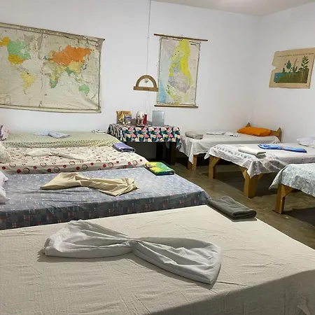 Shkolla & Hostal