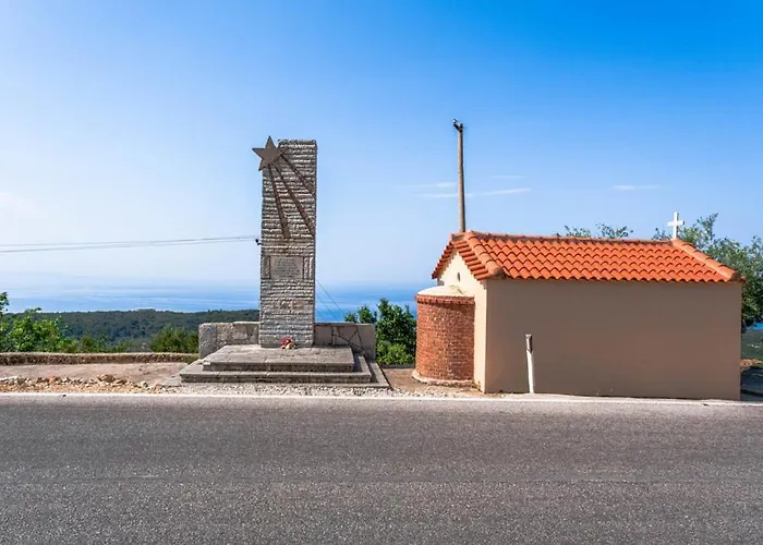 Hostel Shkolla & Vuno